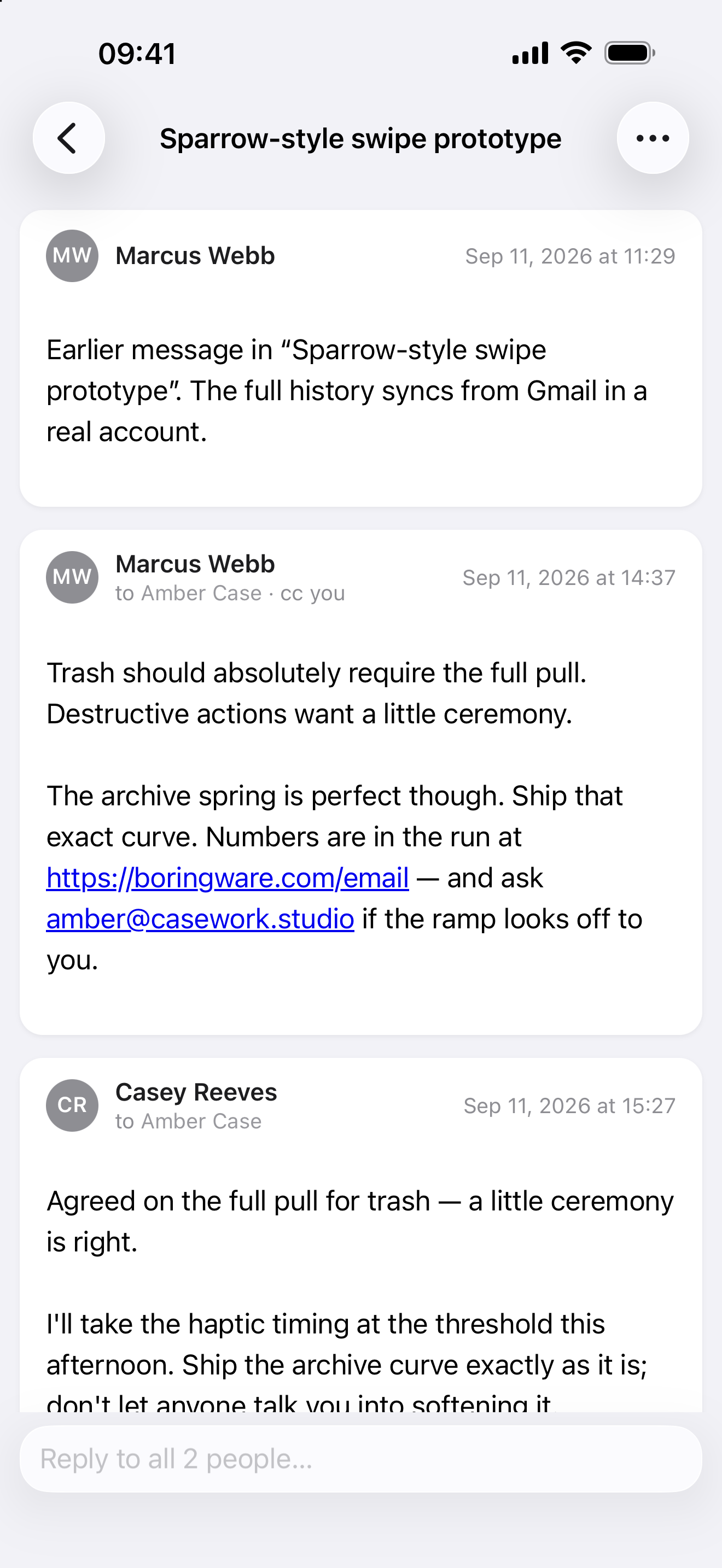 A conversation with the inline reply bar on iPhone