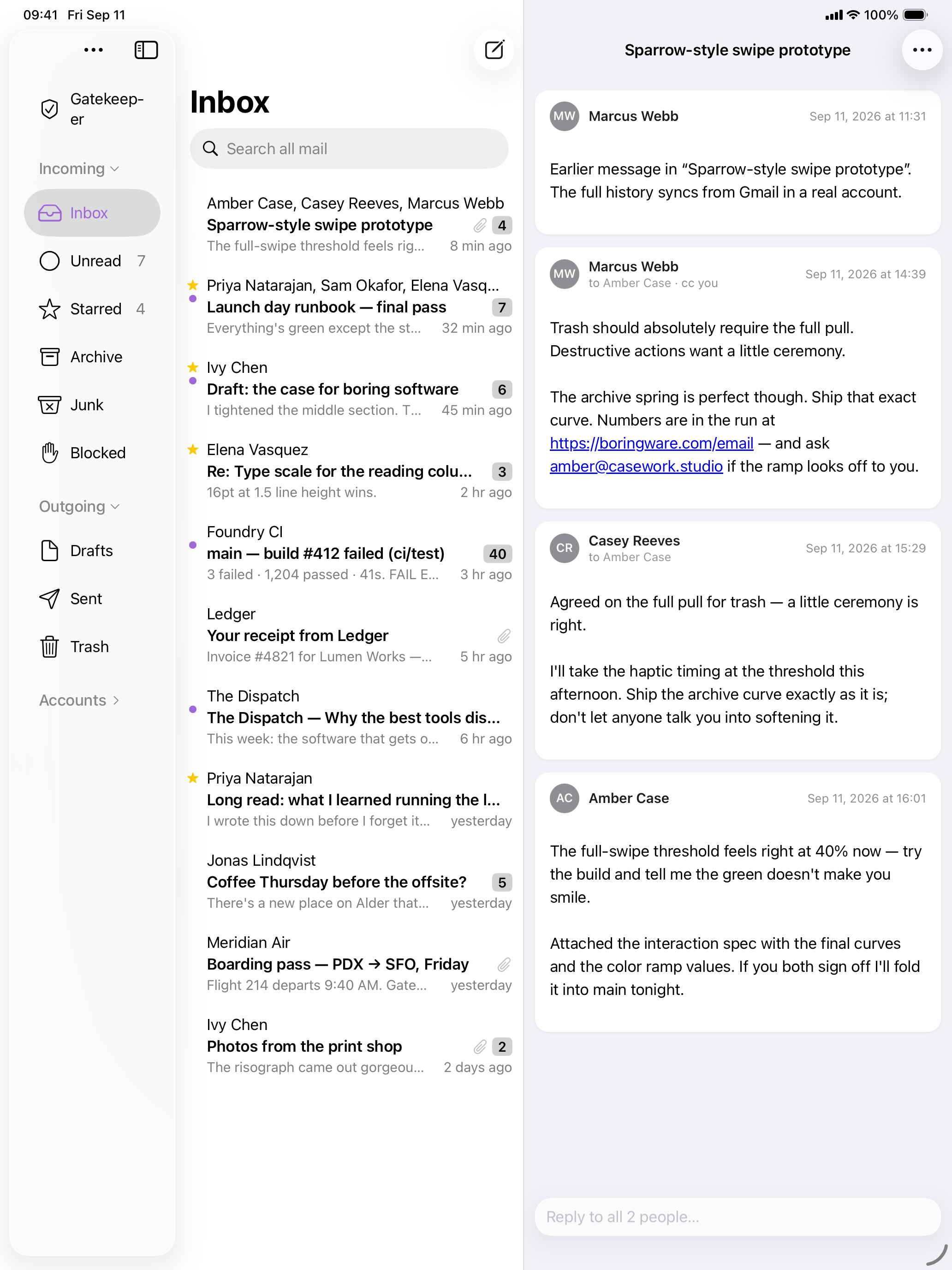 A conversation with the inline reply bar on iPad